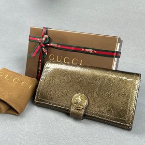Gucci patent leather wallet